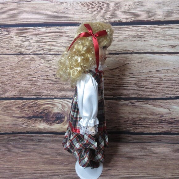 UniQue Porcelain Doll Limited Edition 16" - Leona - READ - Picture 5 of 8